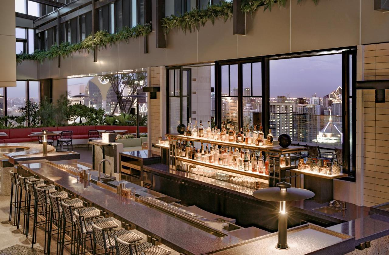 Отель Kimpton Maa-Lai Bangkok By Ihg Экстерьер фото The Bar