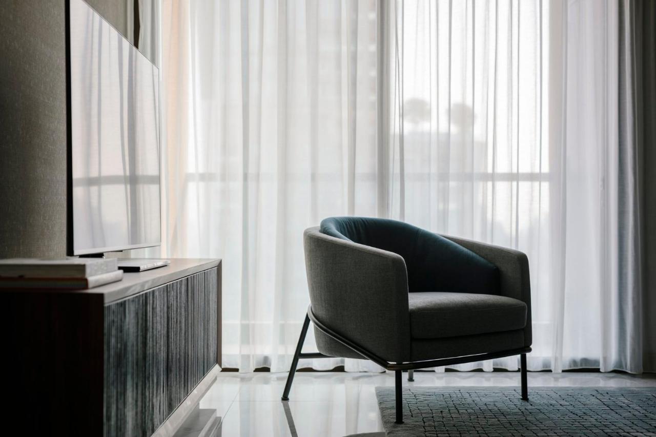 Отель Kimpton Maa-Lai Bangkok By Ihg Экстерьер фото The Club Lounge at the Ritz-Carlton, Melbourne