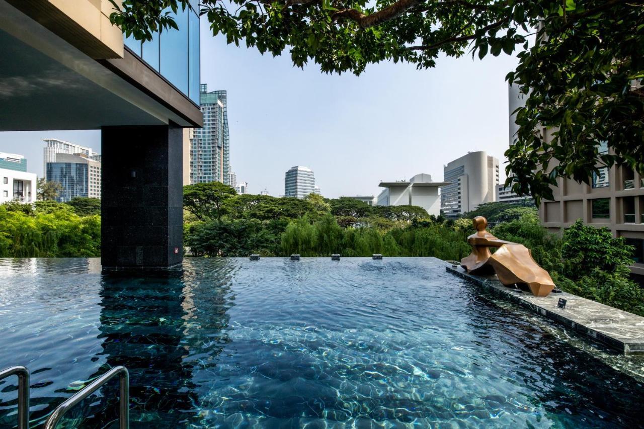 Отель Kimpton Maa-Lai Bangkok By Ihg Экстерьер фото Infinity pool at the hotel